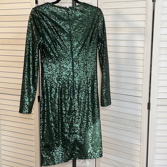 Carmen Marc Valvo Infusion Green Sequined Long Sleeve Sheath Dress Size 2 - Picture 5 of 11
